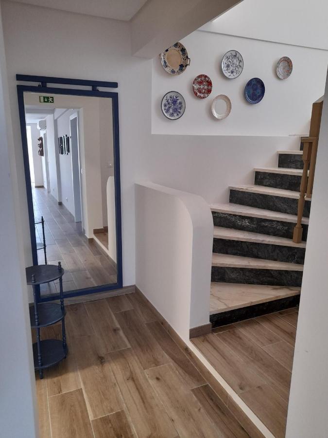 Hall 92 Quartos Com Wc Em Moradia Com Piscina A-Das-Lebres 로르스 외부 사진