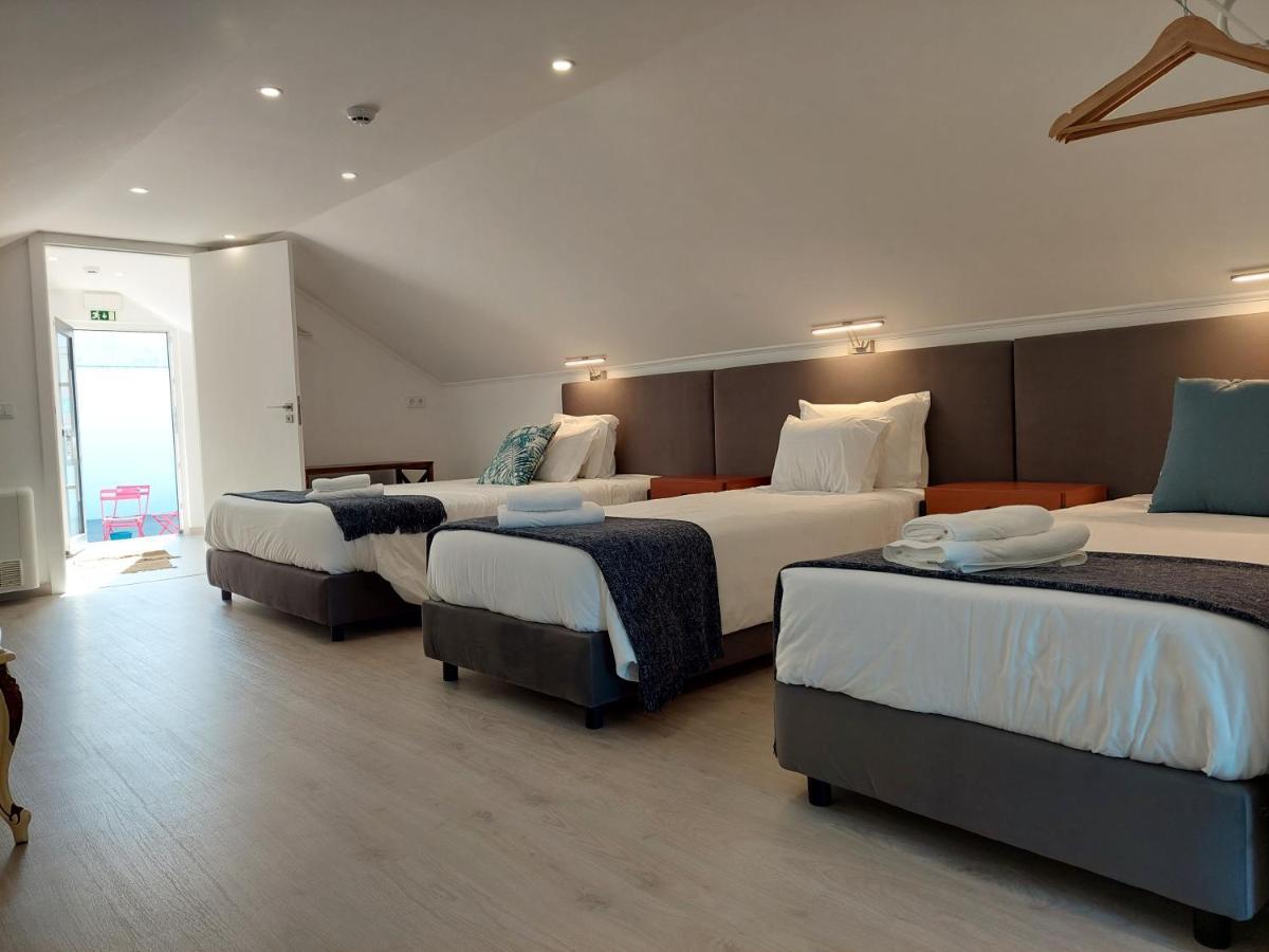 Hall 92 Quartos Com Wc Em Moradia Com Piscina A-Das-Lebres 로르스 객실 사진