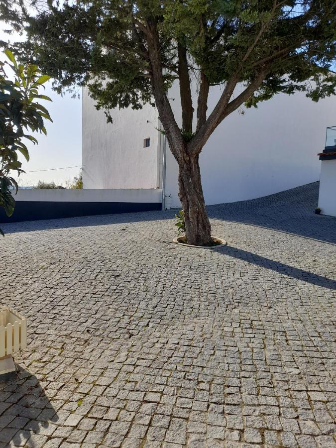 Hall 92 Quartos Com Wc Em Moradia Com Piscina A-Das-Lebres 로르스 외부 사진